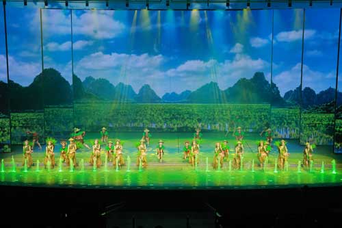 s&acirc;n khấu mặt nước đẹp